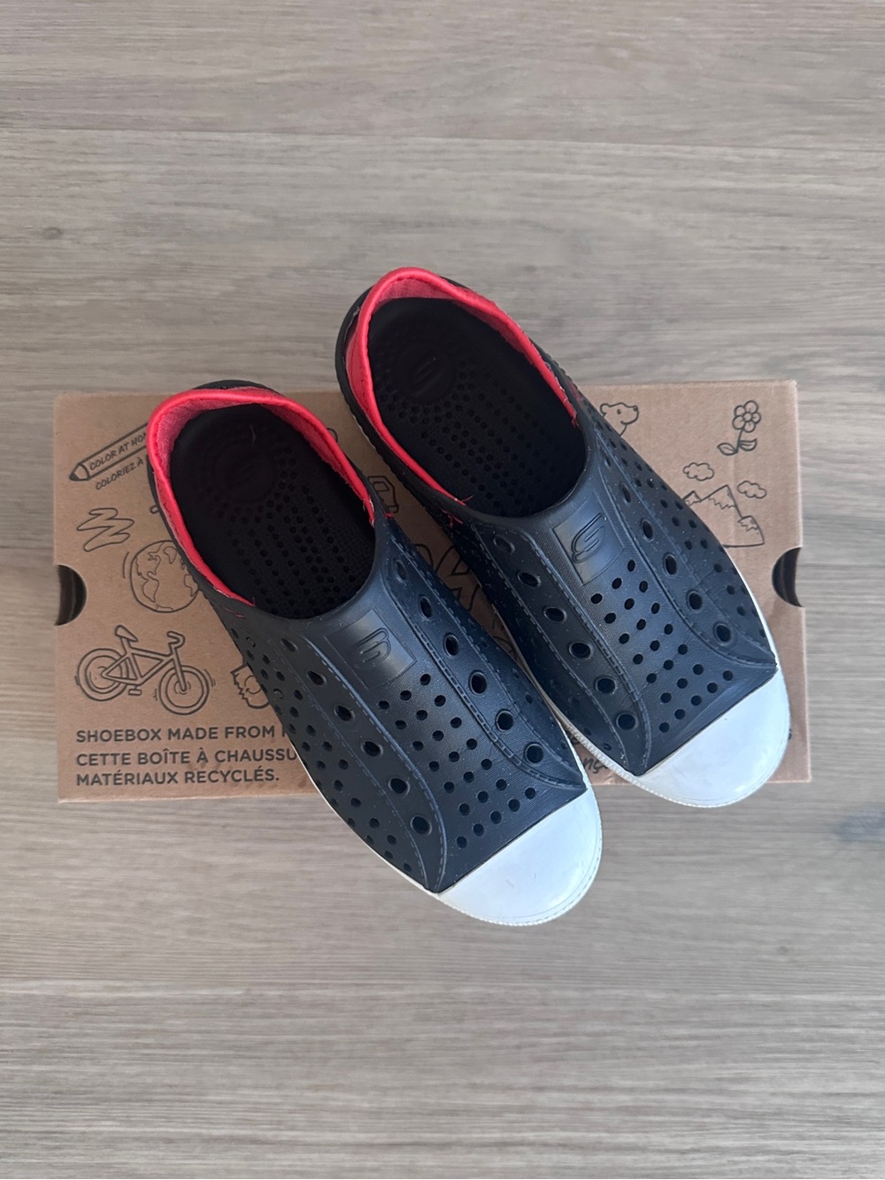 Boy Youth Skechers Foamies Guzman Black Slip-On Water Shoes with Red Trim